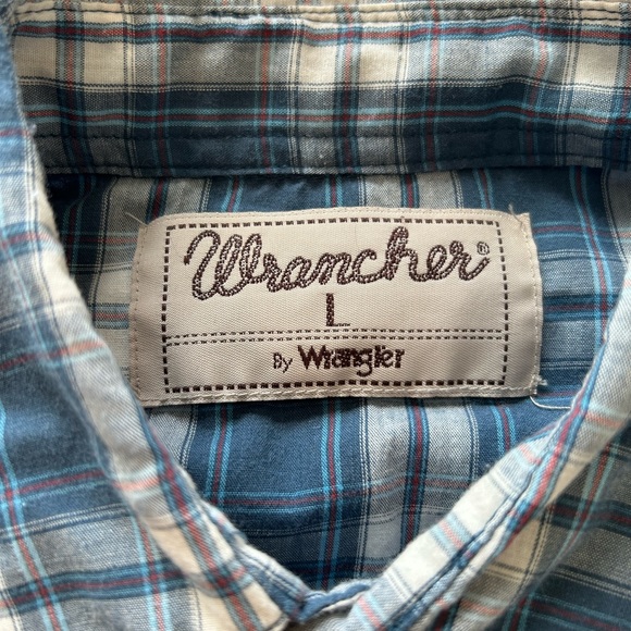 Men’s Wrangler long sleeve button-down - Picture 2 of 3